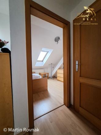 Exkluzívny mezonet na skok od Downtownu - tiché bývanie, ako aj predpripravená investícia - fotografia 18