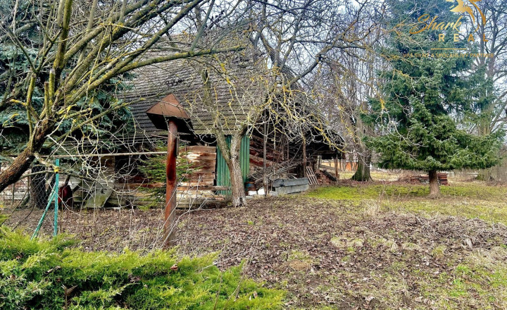 Stodola s možnosťou úpravy na chatu s pozemkami - fotografia 2