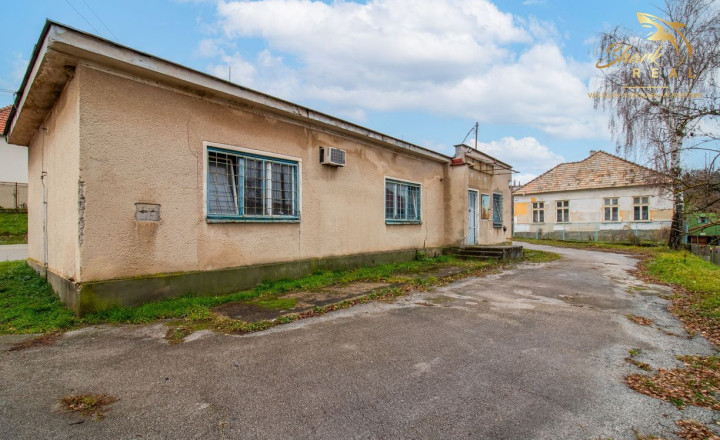 OBCHODNO - SKLADOVÝ PRIESTOR , kaviareň, potraviny alebo iné služby? - fotografia 4