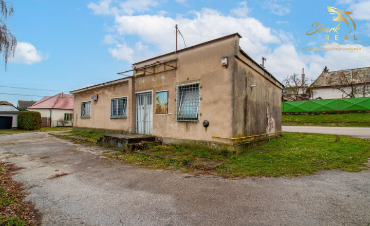 OBCHODNO - SKLADOVÝ PRIESTOR , kaviareň, potraviny alebo iné služby? - fotografia 5