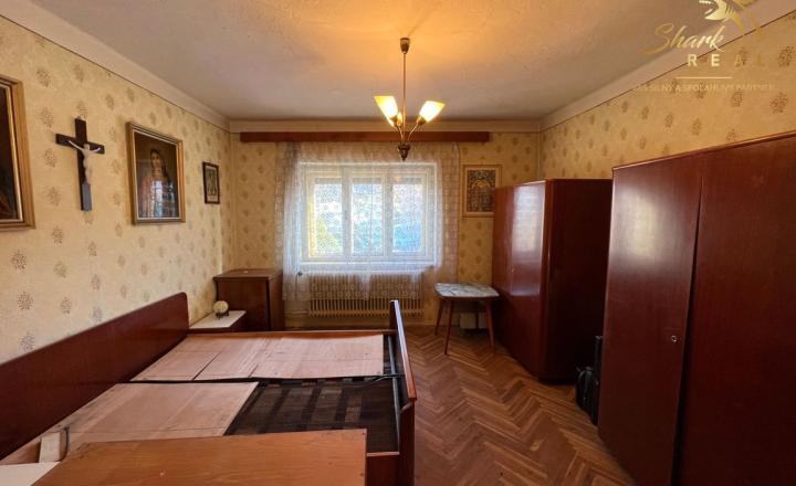 Rodinný dom s garážou. - fotografia 10