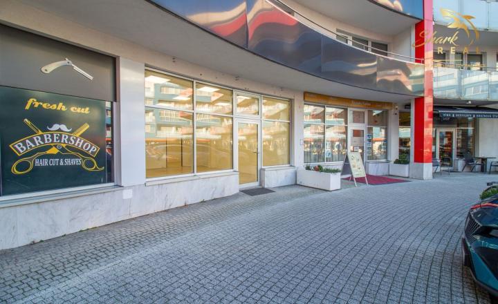 Obchodný priestor v srdci Piešťan – pripravený na vaše podnikanie - fotografia 14