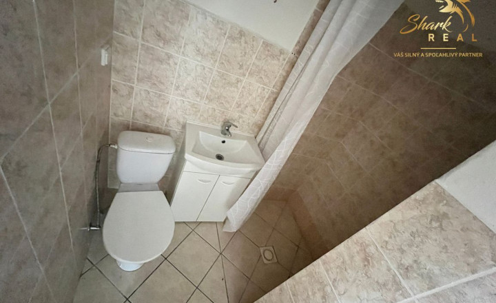 Rodinný dom vhodný ako investícia obec Radava - fotografia 14