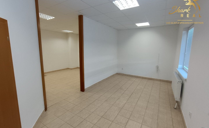Administratívno-apartmánová budova - fotografia 9