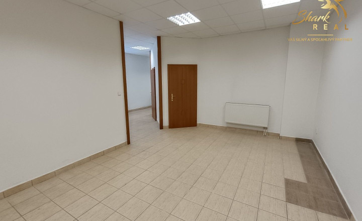 Administratívno-apartmánová budova - fotografia 10