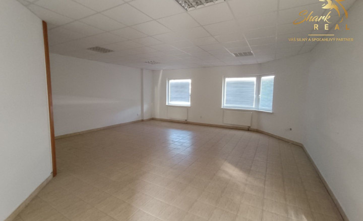Administratívno-apartmánová budova - fotografia 14