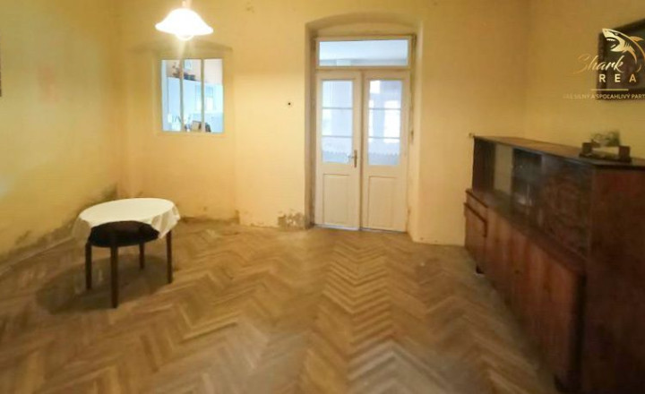Dva rodinné domy na predaj v centre Žarnovice - fotografia 12