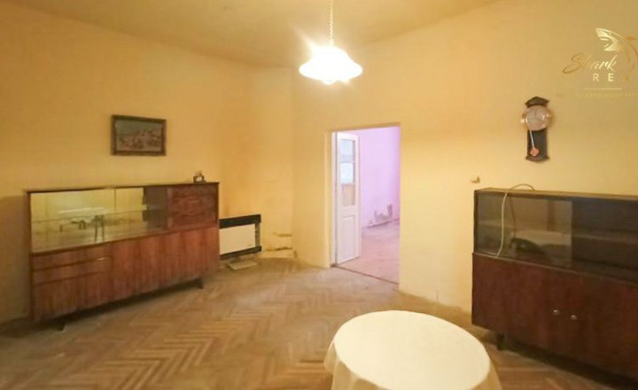 Dva rodinné domy na predaj v centre Žarnovice - fotografia 14