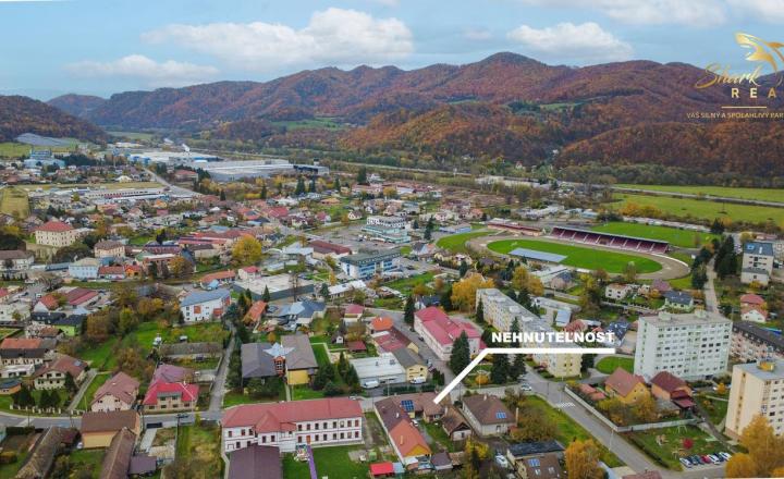 Dom v centre Žarnovice – ideálny aj na podnikateľské účely - fotografia 2