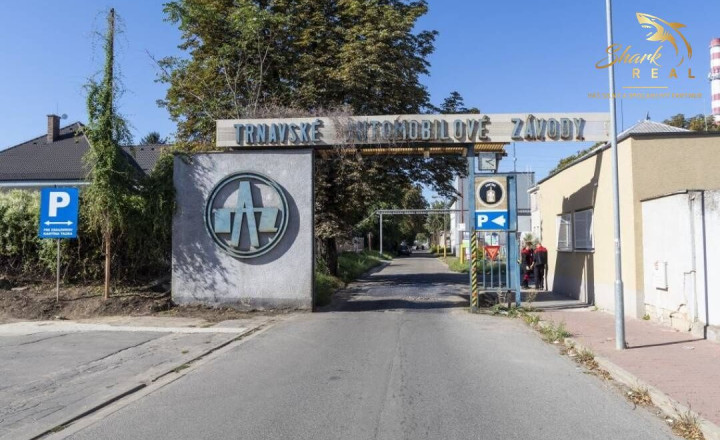 Hala s pozemkami v priemyselnej zóne v Trnave - fotografia 1