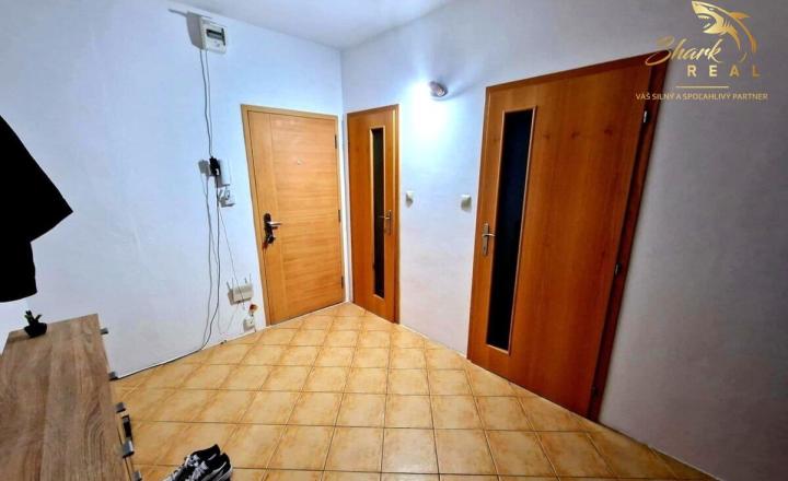 PEKNÝ 2,5 IZBOVÝ BYT -  VÝBORNÁ LOKALITA - fotografia 3