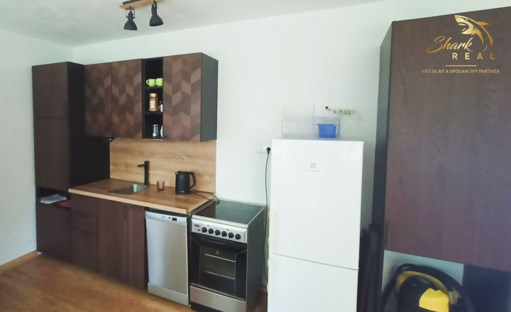Jedinečná chata v lese, vhodná na investíciu - fotografia 4