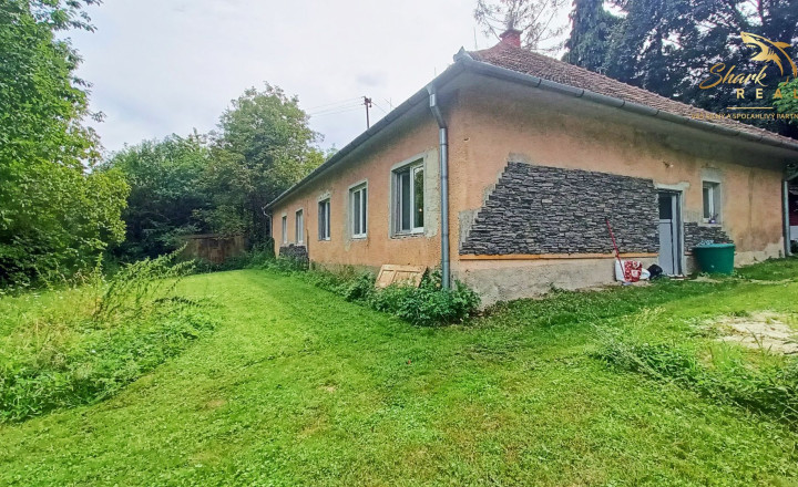 Jedinečná chata v lese, vhodná na investíciu - fotografia 14