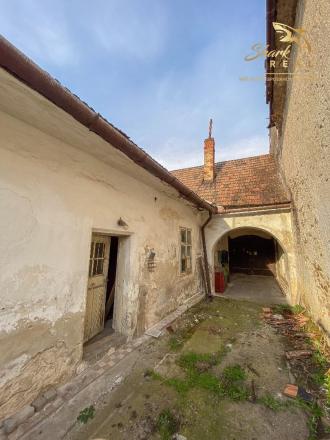 Znížená cena - Jedinečná príležitosť - Historický vinársky dom v samotnom srdci Pezinka - fotografia 6