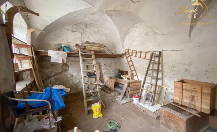 Znížená cena - Jedinečná príležitosť - Historický vinársky dom v samotnom srdci Pezinka - fotografia 10
