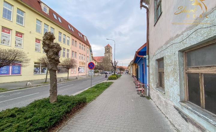 Znížená cena - Jedinečná príležitosť - Historický vinársky dom v samotnom srdci Pezinka - fotografia 17