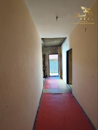 Stavebný pozemok so starším domom na predaj  - fotografia 8