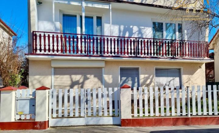 Vila v exkluzívnej štvrti Malý Floreát v Piešťanoch - fotografia 2