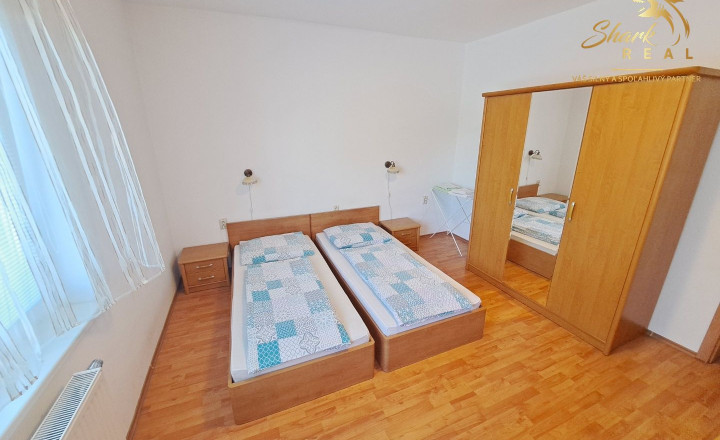 VILLA PARIS v rezidenčnej časti kúpeľného mesta Piešťany - fotografia 3