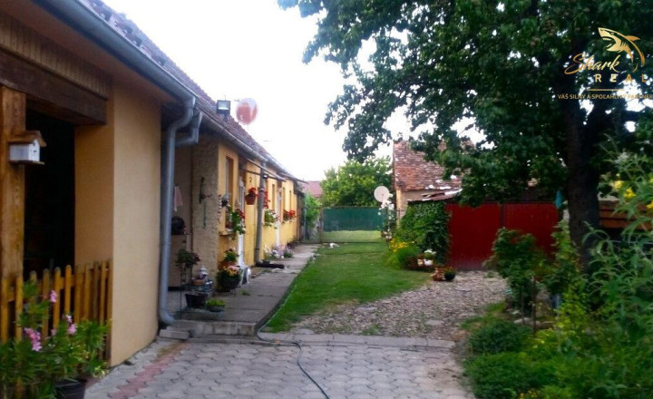 Krásny vidiecky dom s rozsiahlym pozemkom - fotografia 10