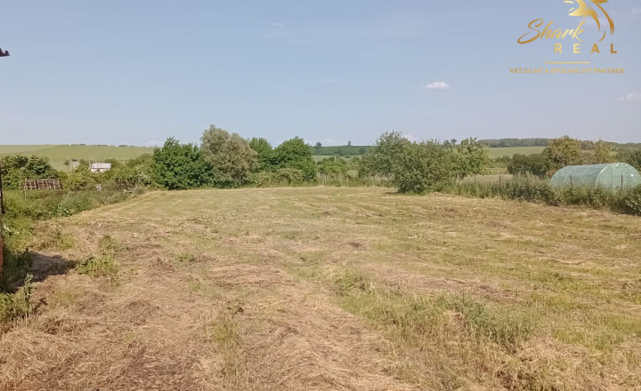Na predaj RD s veľkým pozemkom v Kapinciach - fotografia 2
