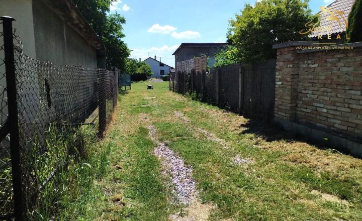 Ponúkame na predaj rovinatý pozemok v obci Cabaj-Čápor 780 m2  - fotografia 5