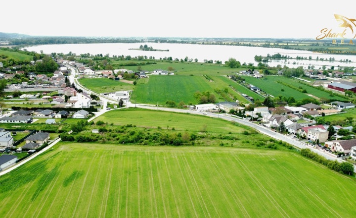 Krásny stavebný pozemok 4781m2 aj  pre developerov - fotografia 4