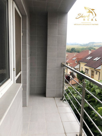 Jedinečná apartmánová nehnutelnosť s bazénom a záhradou - fotografia 10