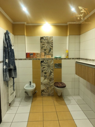 Jedinečná apartmánová nehnutelnosť s bazénom a záhradou - fotografia 12