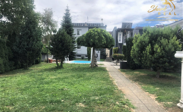 Jedinečná apartmánová nehnutelnosť s bazénom a záhradou - fotografia 26