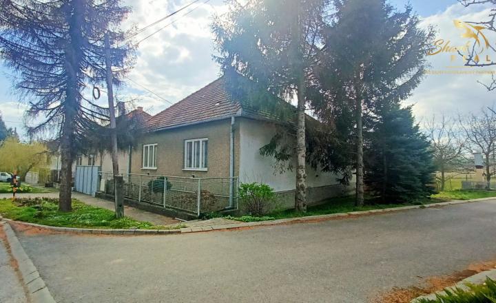 TOP lokalita! Rodinný dom v Topoľčiankach - fotografia 8