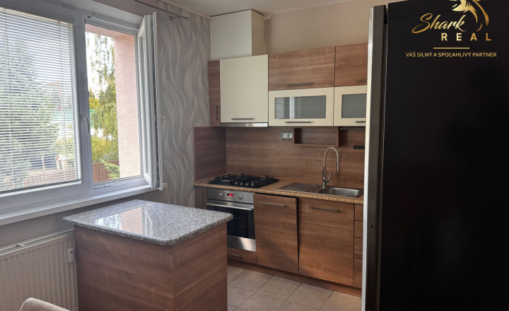 NA PRENÁJOM | Priestranný 3-izbový byt 74 m² s loggiou | Prešov – Šváby - fotografia 2
