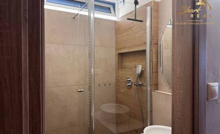 NA PRENÁJOM | Priestranný 3-izbový byt 74 m² s loggiou | Prešov – Šváby - fotografia 3