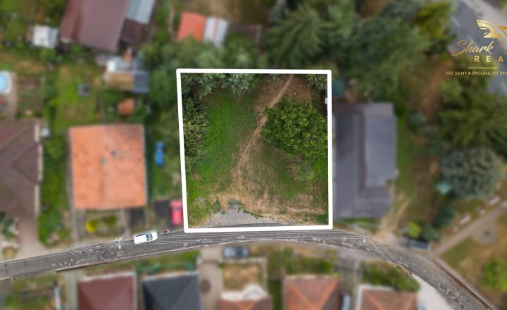 TOP ponuka! Priestranný stavebný pozemok neďaleko lesa - fotografia 5