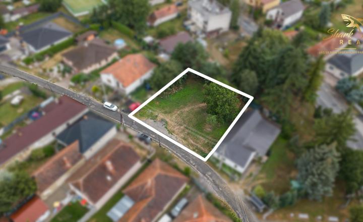 TOP ponuka! Priestranný stavebný pozemok neďaleko lesa - fotografia 6