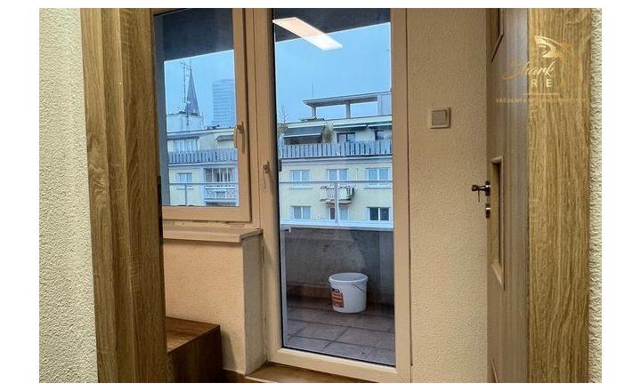 1i byt na 7. posch. v Starom Meste | Balkón 10 m² | Okamžitý výnos | - fotografia 7