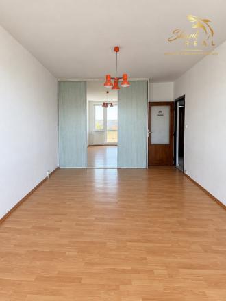 PRIESTRANNÝ 2-IZBOVÝ BYT 63 m² | LOGGIA | VEĽKÉ IZBY | ČILIŽSKÁ, VRÁKUŇA - fotografia 5