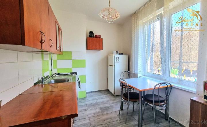 2 IZBOVÝ BYT NA BÝVANIE ALEBO PRENÁJOM  - fotografia 3