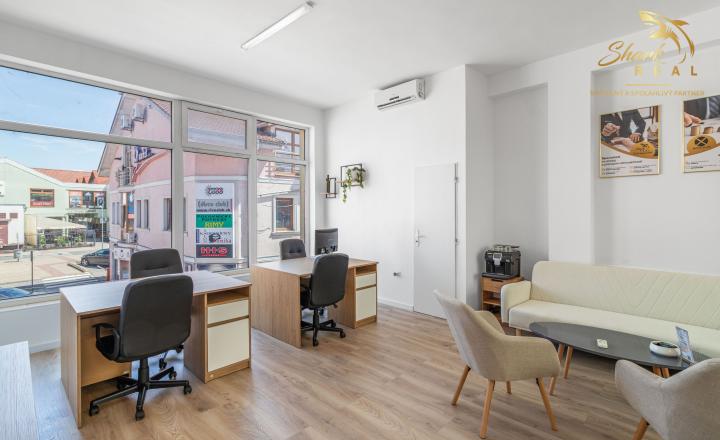 Polyfunkčný objekt s aktívnymi nájomcami v TOP lokalite - Grand Center - fotografia 9