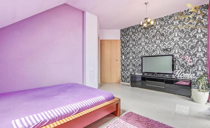 Nadštandardný 4- izbový rodinný dom s bazénom a krbom - Viničné - fotografia 20