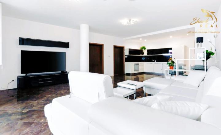 NA PRENÁJOM 2-IZBOVÝ REZIDENČNÝ APARTMÁN V CENTRE  - fotografia 3