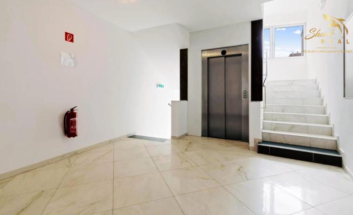 NA PRENÁJOM 2-IZBOVÝ REZIDENČNÝ APARTMÁN V CENTRE  - fotografia 6