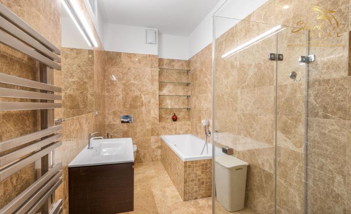 Luxusný 5i byt | 155 m², krb, terasa | Výhľad na Dunaj | Hradný kopec | Ihneď - fotografia 8
