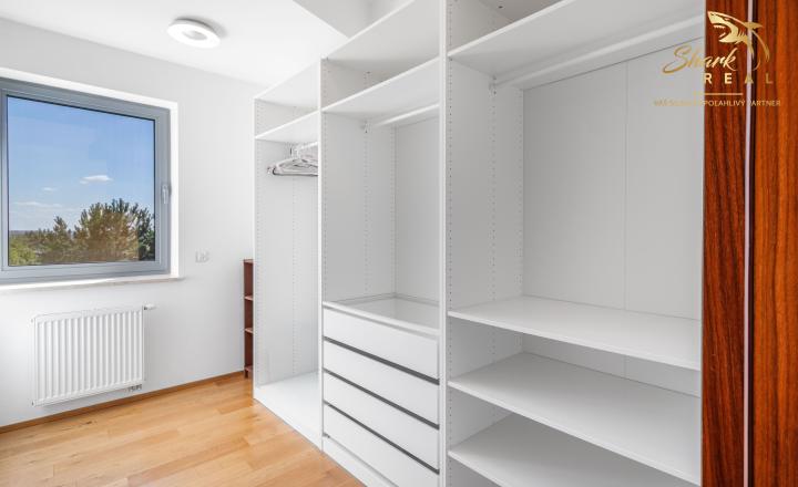 Luxusný 5i byt | 155 m², krb, terasa | Výhľad na Dunaj | Hradný kopec | Ihneď - fotografia 12