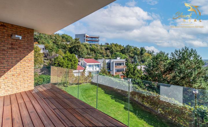 Luxusný 5i byt | 155 m², krb, terasa | Výhľad na Dunaj | Hradný kopec | Ihneď - fotografia 13