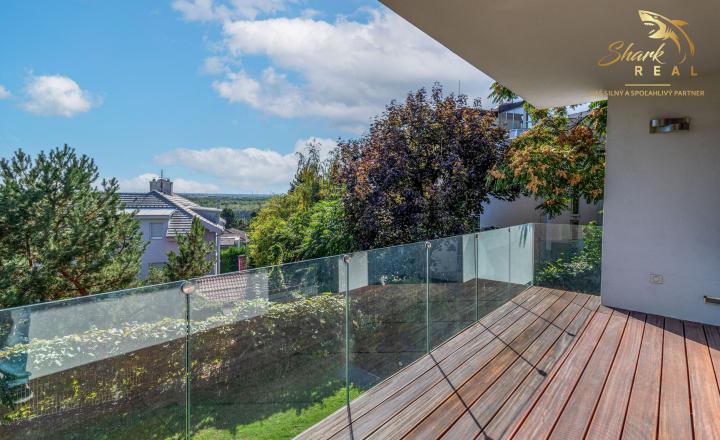 Luxusný 5i byt | 155 m², krb, terasa | Výhľad na Dunaj | Hradný kopec | Ihneď - fotografia 14