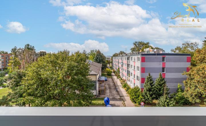 3-IZBOVÝ BYT S 2 BALKÓNMI A LOGGIOU NA ULICI A. HLINKU | PIEŠŤANY - fotografia 17
