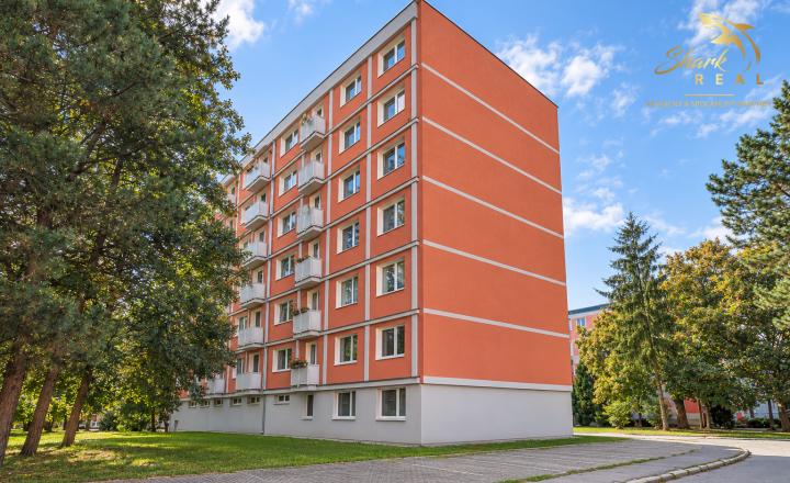 3-IZBOVÝ BYT S 2 BALKÓNMI A LOGGIOU NA ULICI A. HLINKU | PIEŠŤANY - fotografia 28