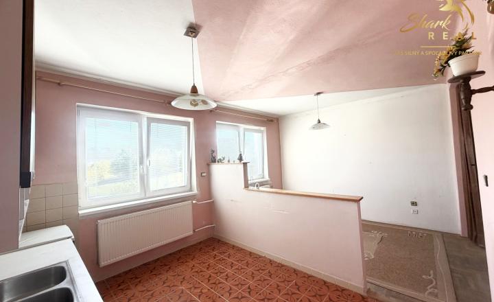 TOP PONUKA - 4 izbový udržiavaný rodinný dom  - fotografia 9