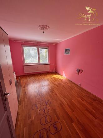 4-izbový byt s balkónom na skok od centra , s dvomi pivnicami a výbornou lokalitou – Vrbická, Liptovský Mikuláš - fotografia 3